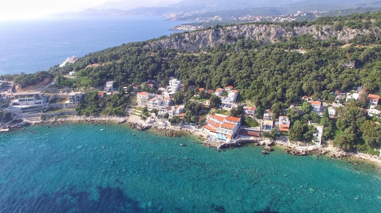 Azzure Apartment Ulcinj Eksteriør billede