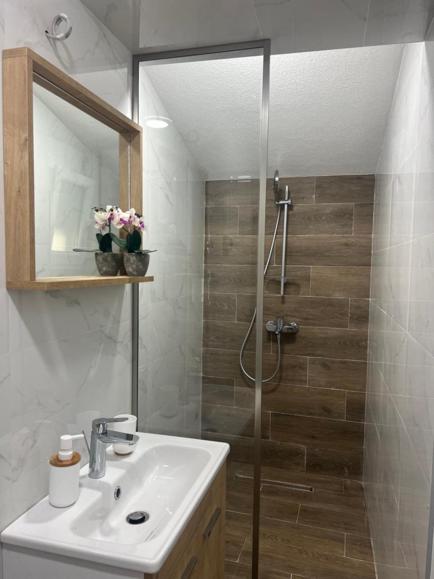 Azzure Apartment Ulcinj Eksteriør billede